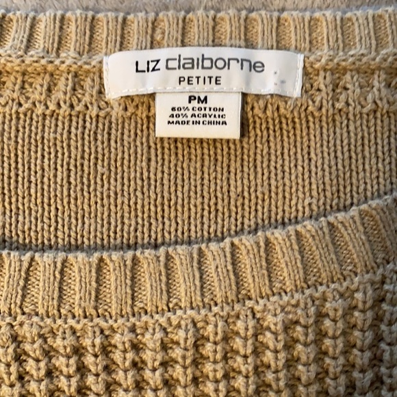 Liz Claiborne Tan Petite Medium Sweater - Picture 2 of 6